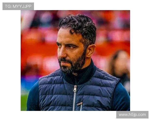 阿莫林谈足球青训态度谨慎直言球员需要而非讨好成长纪律与长期发展